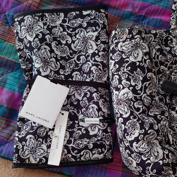 Marc Jacobs Floral Quilted Diaper Bag - Picture 11 of 16